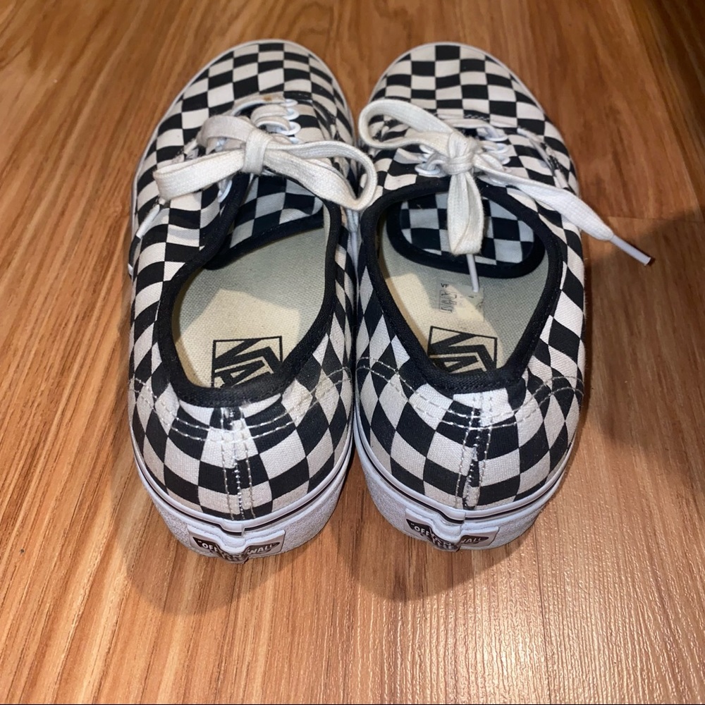 Vans - Picture 3 of 4
